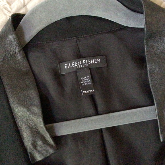 Eileen fisher black silk blazer PM - Picture 2 of 5